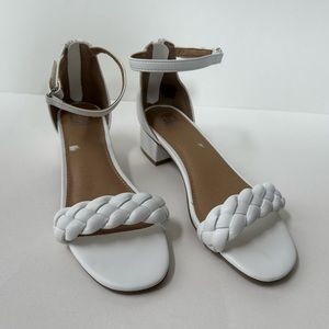 Dolce Vita size 3 girls dress shoe